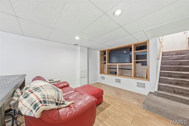 2233 Hood Avenue, Overland, MO 63114