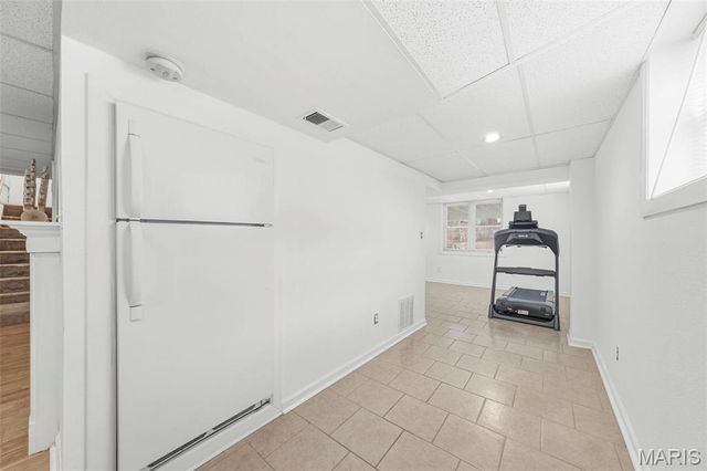 2233 Hood Avenue, Overland, MO 63114