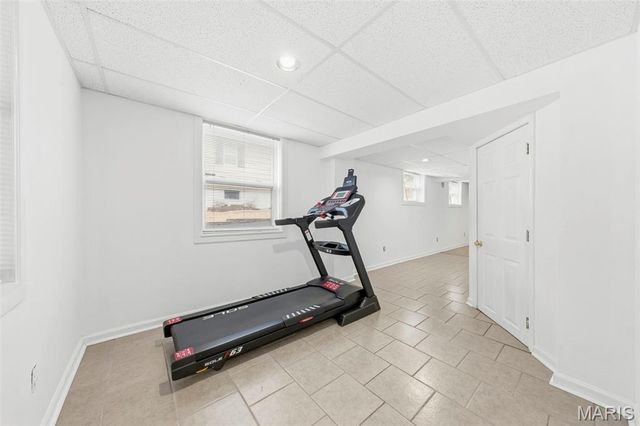 2233 Hood Avenue, Overland, MO 63114