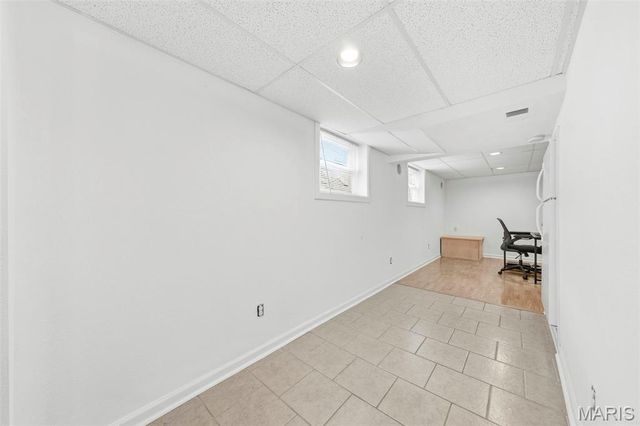 2233 Hood Avenue, Overland, MO 63114