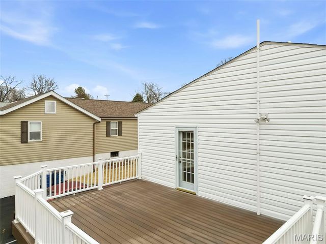 2233 Hood Avenue, Overland, MO 63114