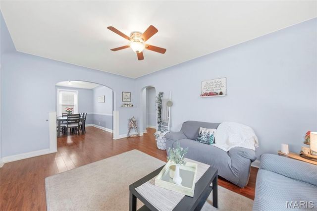 2233 Hood Avenue, Overland, MO 63114