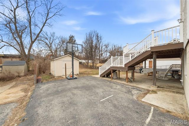 2233 Hood Avenue, Overland, MO 63114