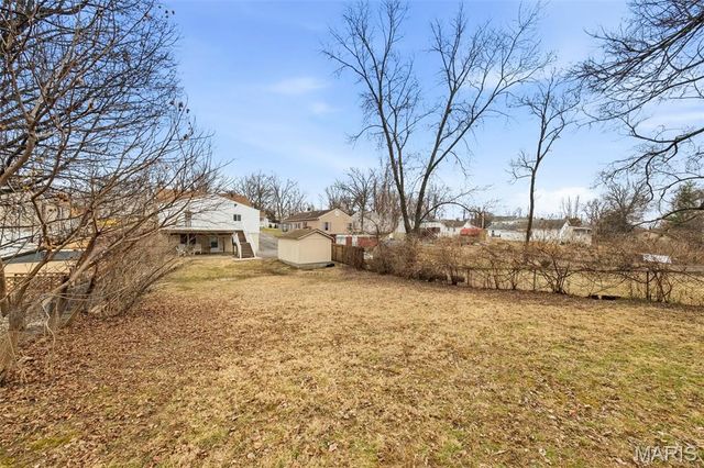 2233 Hood Avenue, Overland, MO 63114