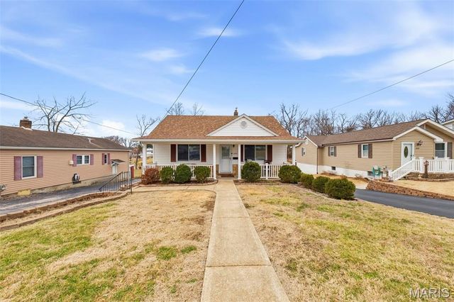 2233 Hood Avenue, Overland, MO 63114