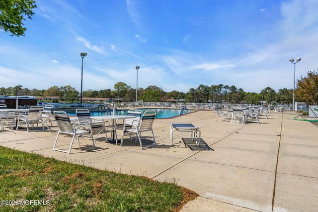 446A Cheshire Court 1001, Lakewood, NJ 08701