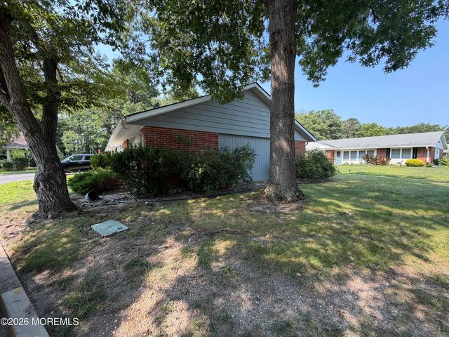 446A Cheshire Court 1001, Lakewood, NJ 08701