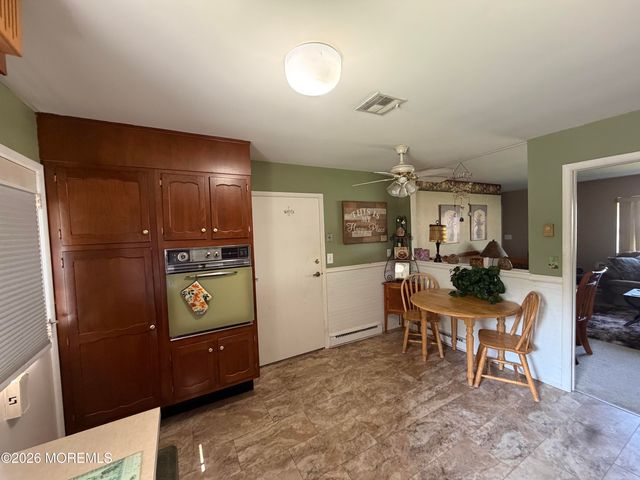446A Cheshire Court 1001, Lakewood, NJ 08701