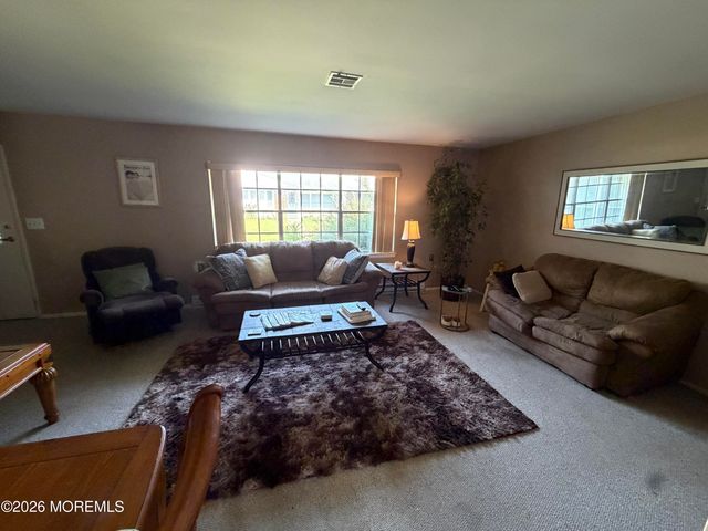 446A Cheshire Court 1001, Lakewood, NJ 08701