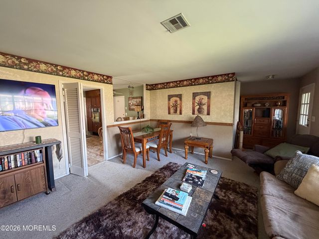 446A Cheshire Court 1001, Lakewood, NJ 08701