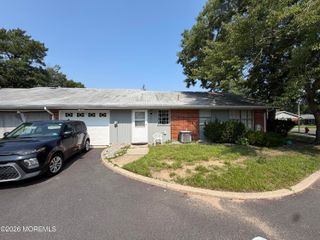 446A Cheshire Court 1001, Lakewood, NJ 08701