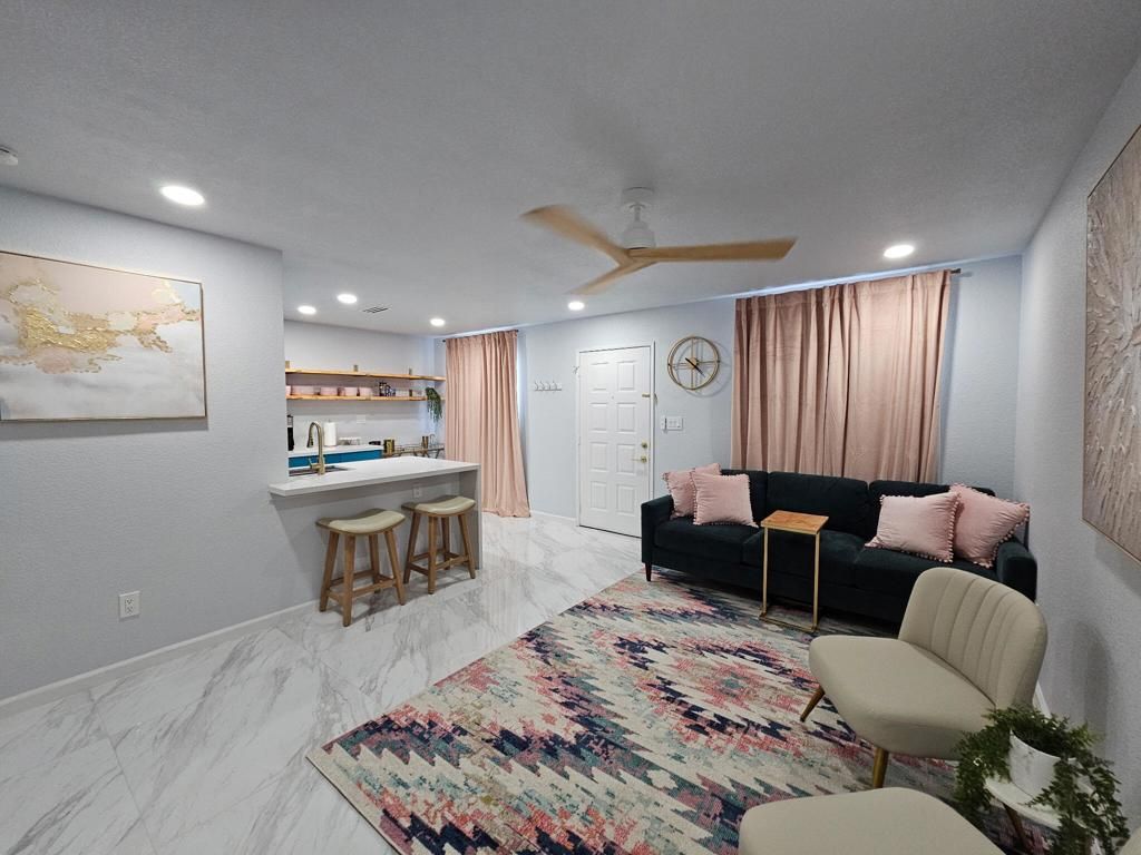 Image 5 of property listing at 82859 Davis Drive 58, Indio, CA 92201