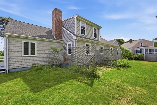 19 Shell Dr, Yarmouth, MA 02675