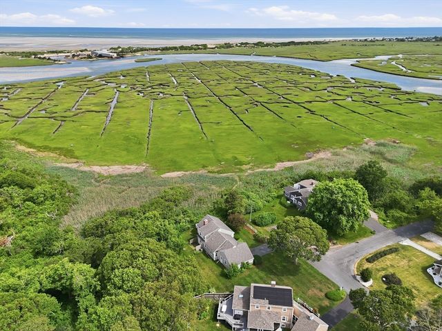 19 Shell Dr, Yarmouth, MA 02675