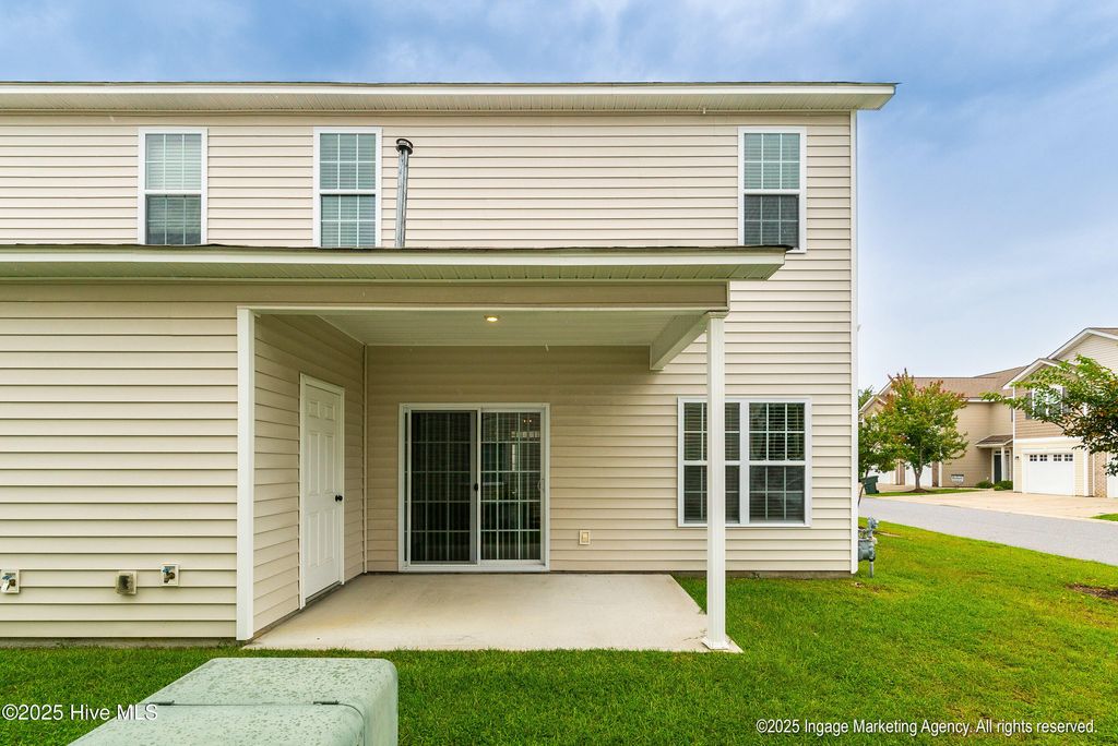 Image 22 of property listing at 3501 Holman Way A, Greenville, NC 27834
