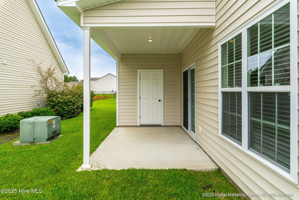 Image 23 of property listing at 3501 Holman Way A, Greenville, NC 27834