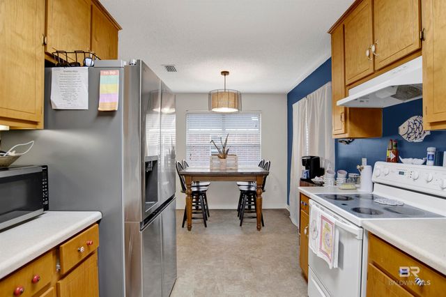 9427 Hammock Road, Elberta, AL 36530