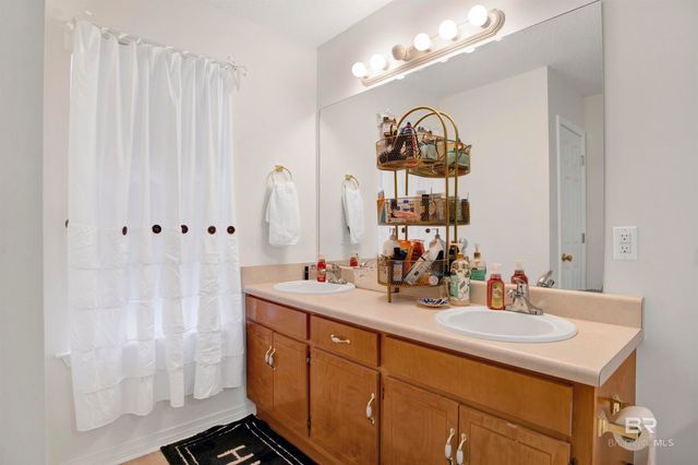 9427 Hammock Road, Elberta, AL 36530