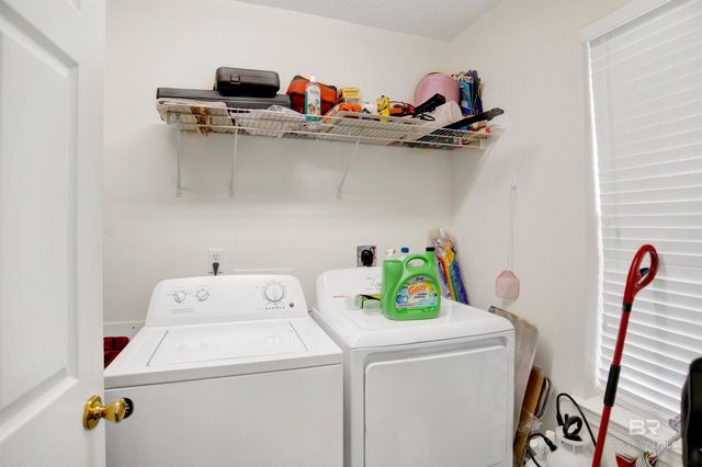 9427 Hammock Road, Elberta, AL 36530