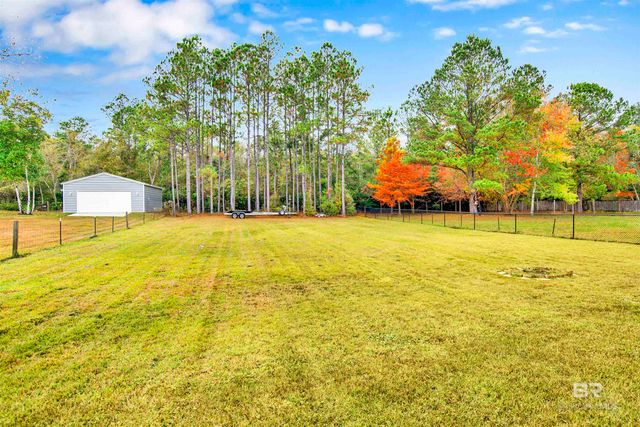 9427 Hammock Road, Elberta, AL 36530