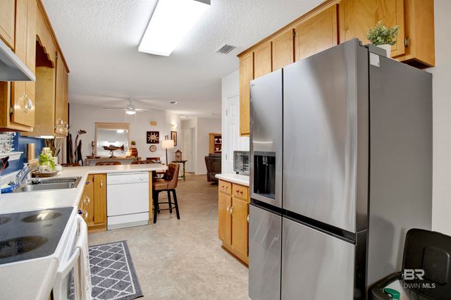 9427 Hammock Road, Elberta, AL 36530