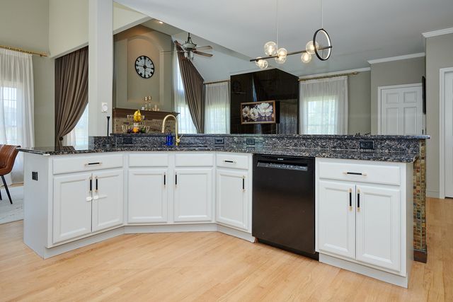 26300 W Chatham Drive, Plainfield, IL 60585