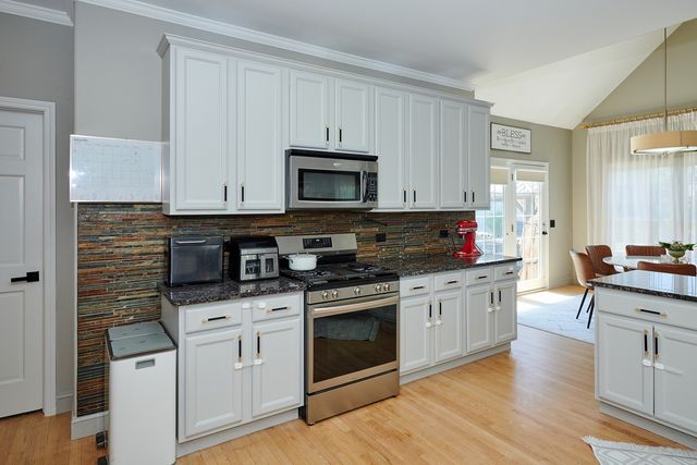 26300 W Chatham Drive, Plainfield, IL 60585