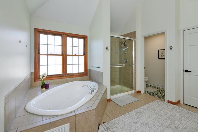 26300 W Chatham Drive, Plainfield, IL 60585