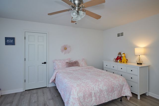 26300 W Chatham Drive, Plainfield, IL 60585