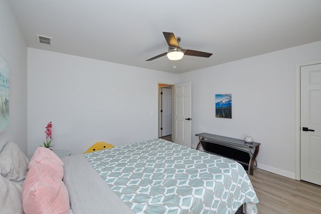 26300 W Chatham Drive, Plainfield, IL 60585