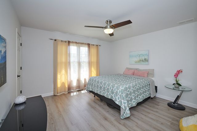 26300 W Chatham Drive, Plainfield, IL 60585
