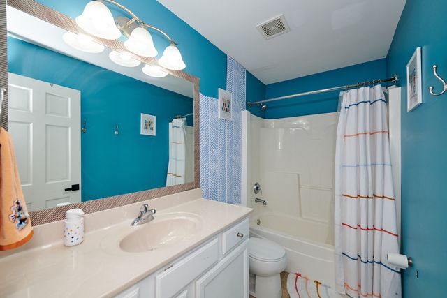 26300 W Chatham Drive, Plainfield, IL 60585