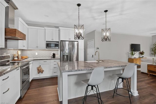 101 Gorham CT, Yorktown, VA 23693