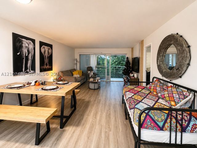 8421 Lagos De Campo Blvd 309T, Tamarac, FL 33321