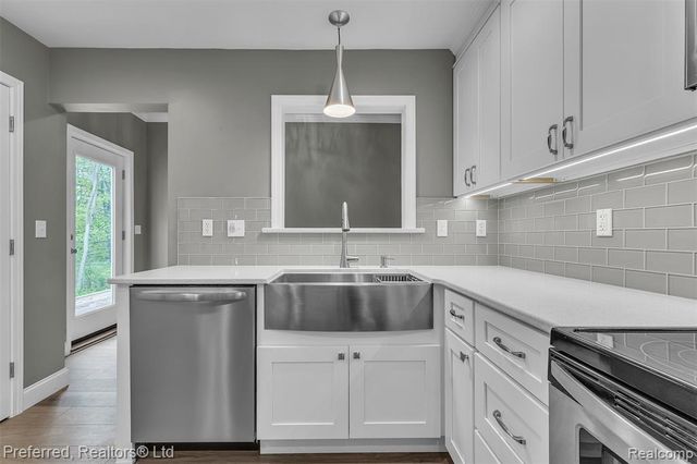 2412 Packard Street, Ann Arbor, MI 48104