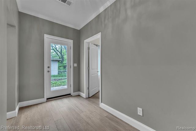 2412 Packard Street, Ann Arbor, MI 48104