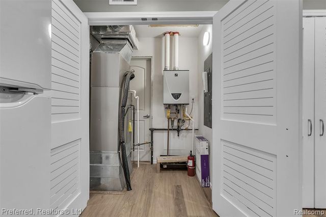 2412 Packard Street, Ann Arbor, MI 48104