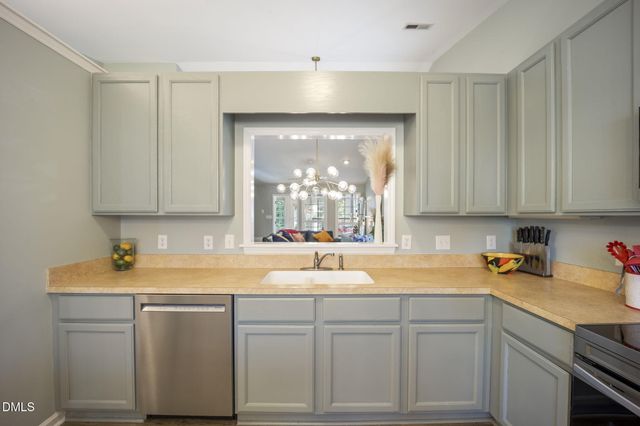 111 Breakers Place, Cary, NC 27511