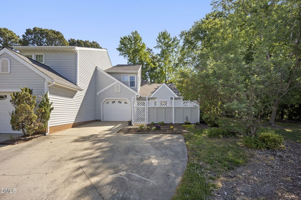 111 Breakers Place, Cary, NC 27511