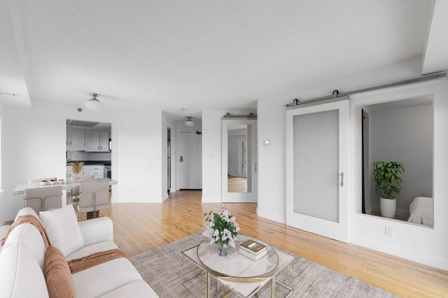 20 2nd Street NE P1802, Minneapolis, MN 55413