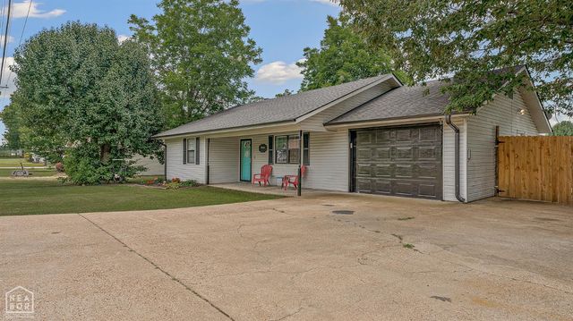 305 W School Street W, Brookland, AR 72417