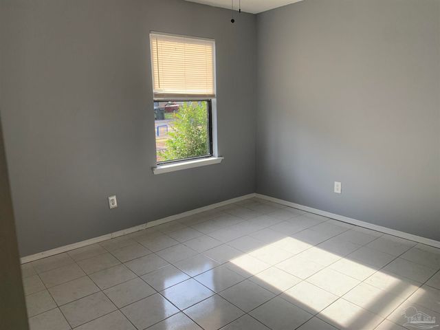 6818 Tiki Ln 3, Pensacola, FL 32503