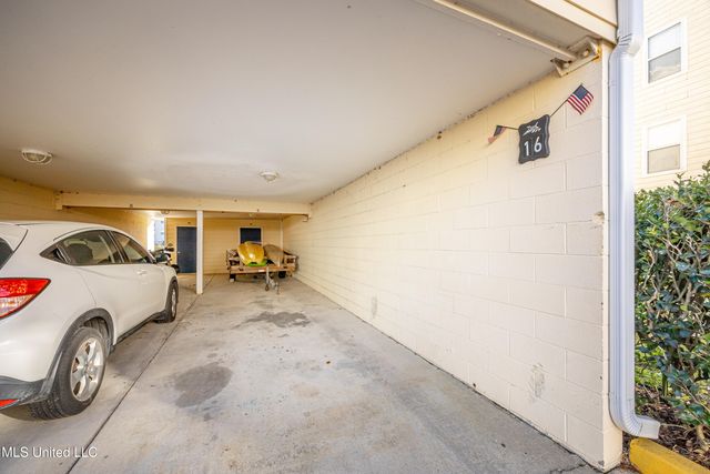 2421 Beachview Drive, F16, Ocean Springs, MS 39564