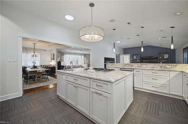 4400 Chandler LN, Virginia Beach, VA 23455