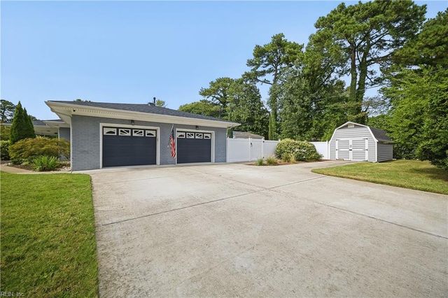 4400 Chandler LN, Virginia Beach, VA 23455