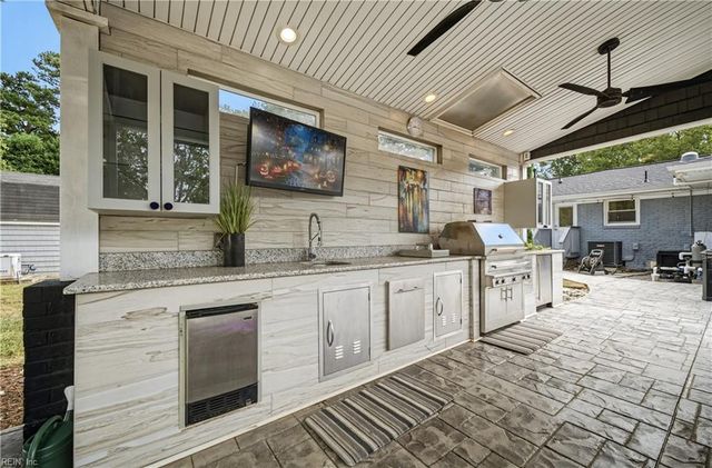 4400 Chandler LN, Virginia Beach, VA 23455