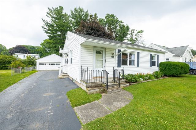 325 Cravenwood Avenue, Greece, NY 14616