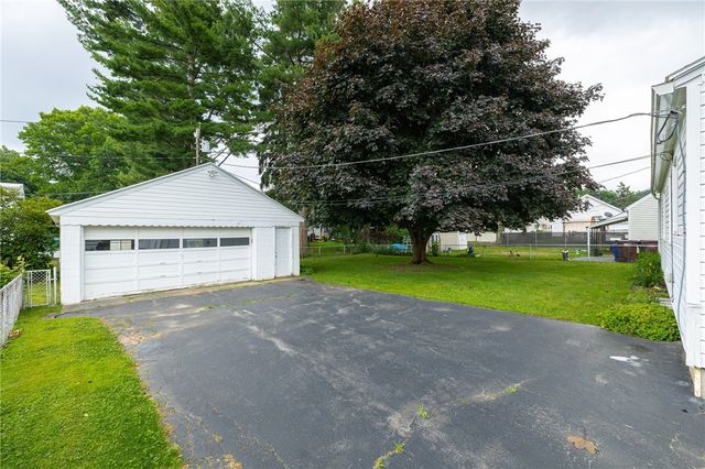 325 Cravenwood Avenue, Greece, NY 14616