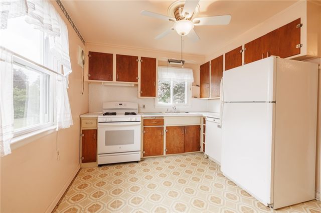 325 Cravenwood Avenue, Greece, NY 14616