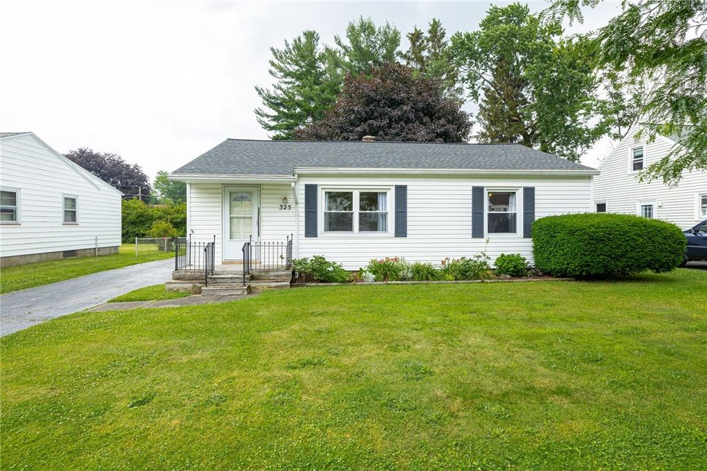 325 Cravenwood Avenue, Greece, NY 14616